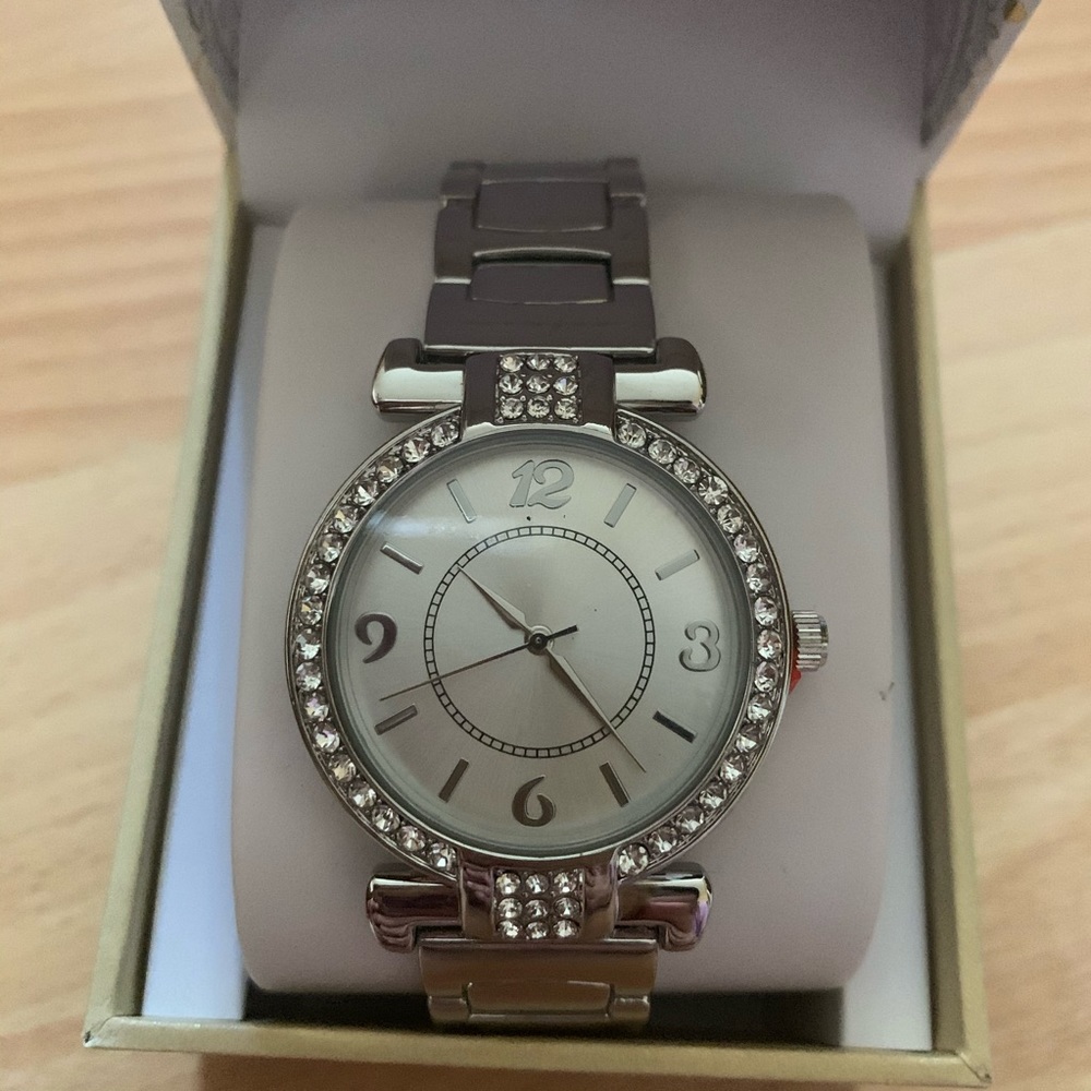 Charter club bigger watch silver - Picture 3 of 5